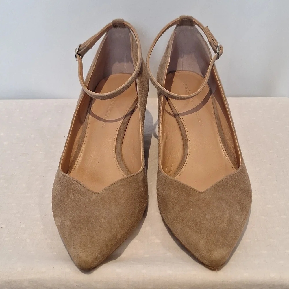 Sigerson Morrison Tan Suede Wedges Size 8